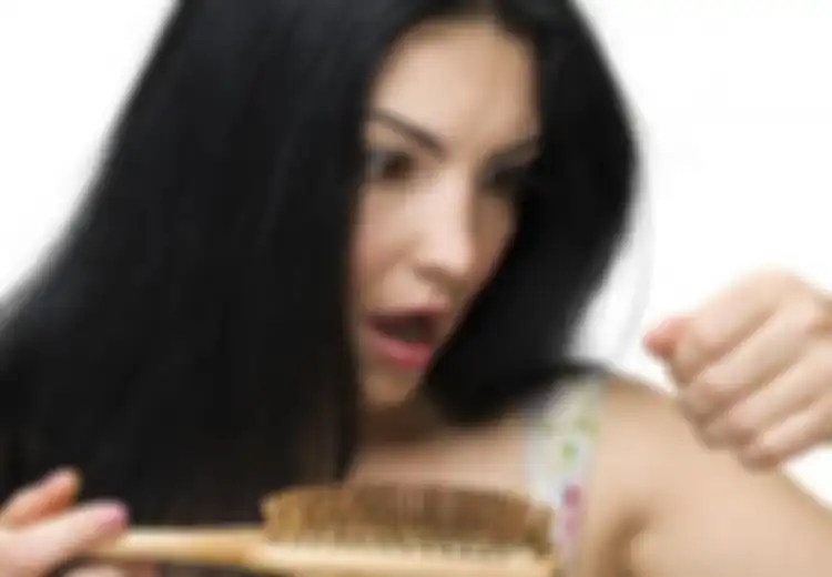 Kelebihan Vitamin A, Salah Satu Penyebab Kerontokan Rambut