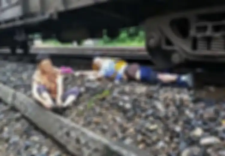 Demi Menyelamatkan Ibu yang akan Tertabrak Kereta, Pria Ini Rela Kehilangan Kakinya