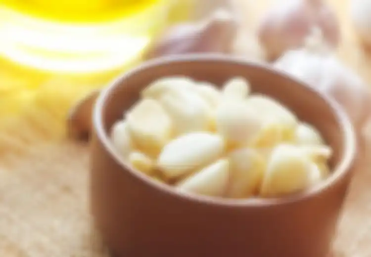 Inilah Bahan-bahan Alami Pengganti Lotion Nyamuk, Salah Satunya Bawang Putih