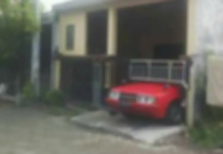 Punya Mobil tapi Tidak Ingin Ganggu Lingkungan, Arek Suroboyo Ini  Putar Otak untuk Memodifikasi Garasinya. Hasilnya Sangat Inspiratif!