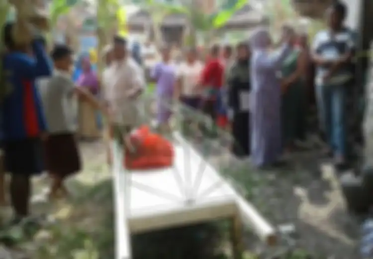 3 Bulan Meninggal Tanpa Ada yang Tahu Hingga Jadi Tulang Belulang, Netizen: Anaknya Tak Pernah ‘Nengokin’? 