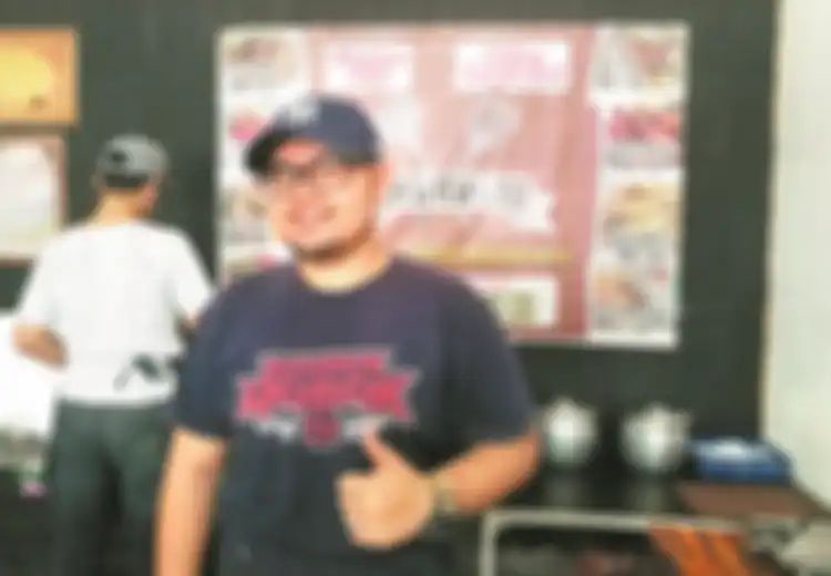 Jual Makanan Seharga Rp3.000, Restoran Ini Bikin Seorang Nenek Menangis