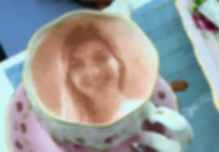 ‘Selfieccino’, Teknik Penyajian Kopi yang Memajang Foto Wajah Kita di Atas Secangkir Kopi