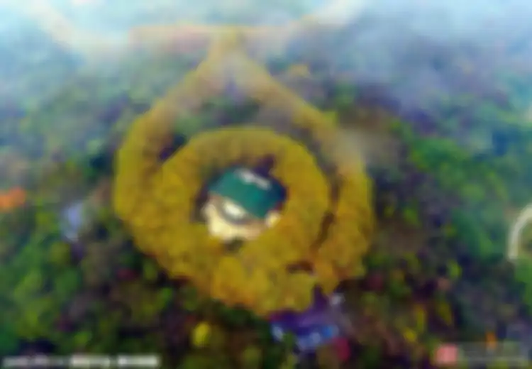 Unik, Jika Dilihat dari Atas Istana Ini Terlihat Seperti Liontin dari Sebuah Kalung Raksasa