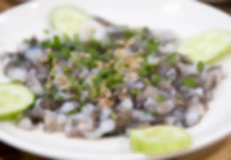 Suka Makan Sashimi Salmon Mentah? Yuk Coba Empat Jenis Seafood Mentah ala Korea Selatan Ini!