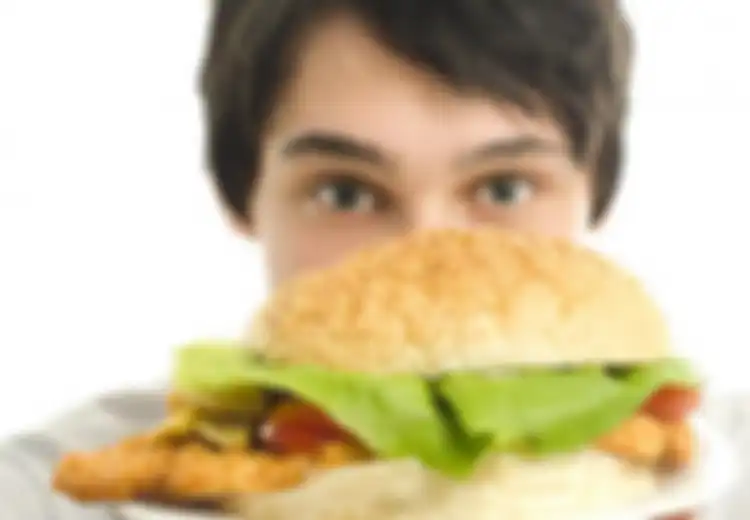 Gemar Konsumsi 'Fast Food'? Anda Wajib Berolahraga dengan 'Keras'!