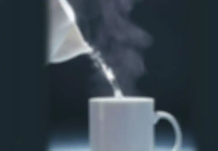 Cukup Minum Air Putih Hangat Setiap Pagi Saat Perut Masih Kosong, Rasakan 5 Manfaat Ini pada Tubuh Anda!