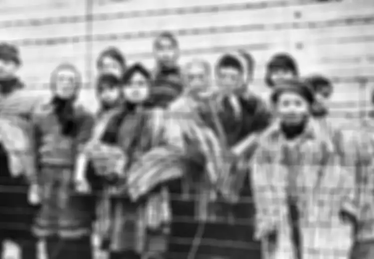 Syahrini Foto di Holocaust Memorial Berlin, Ini Foto Sebenarnya Kamp Auschwitz yang Bikin Merinding