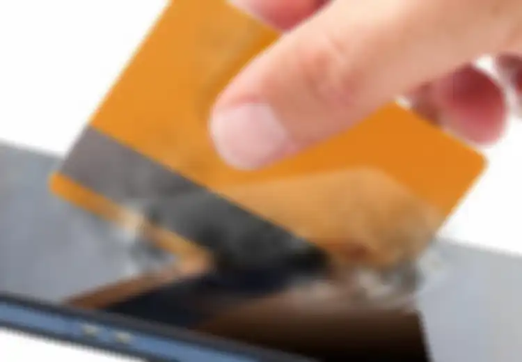 Cerdas Menggunakan E-Money: Waspadai Biaya Tambahan