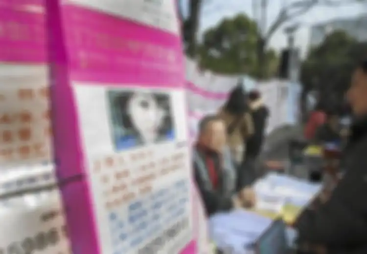 Unik, Wanita Ini Cari Tahu Reaksi Para Orangtua di Pasar Jodoh Bagi Anak Mereka yang Belum Menikah