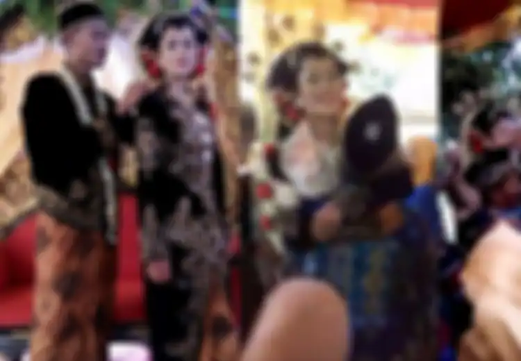 21 Tahun Perempuan Ini Diejek karena Tak Tahu Ayahnya di Mana, Semua Berubah Manis dan Mengharukan di Hari Pernikahan