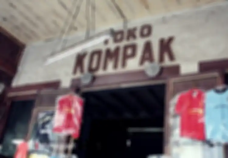 Toko Kompak Pasar Baru: Sempat Jadi Bengkel Mebel (3)