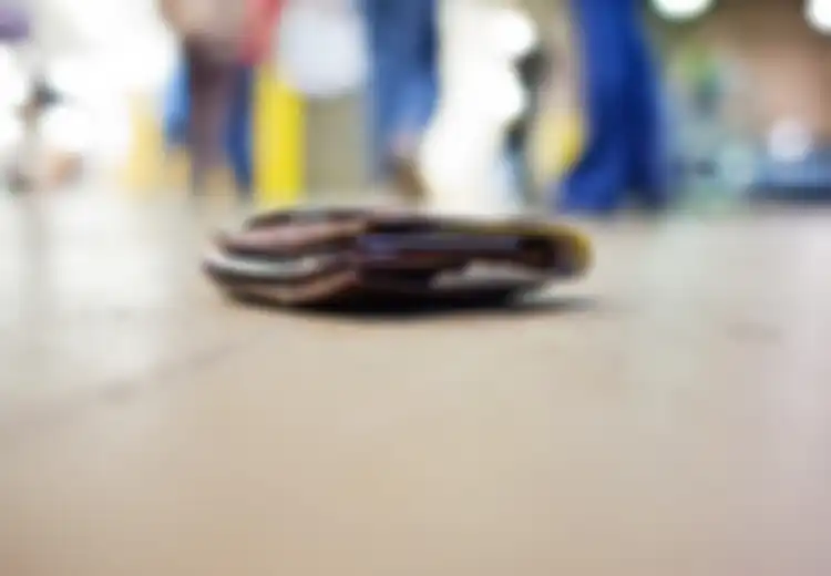 Lakukan Lima Hal Ini Jika Dompet Hilang
