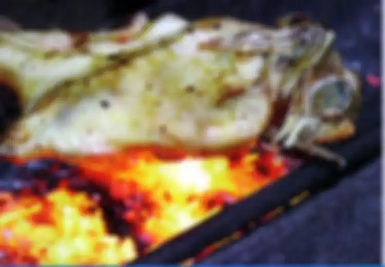 Di Warung Jerman Inilah Ayam Panggang Bertemu Bumbu Plecing