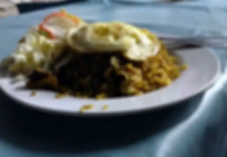 Bisa Jadi Penjual Nasi Goreng di Dekat Rumah Anda Berasal dari Desa Ini