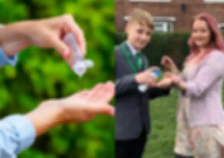 Siswa ini jual jasa hand sanitizer karena wabah virus corona