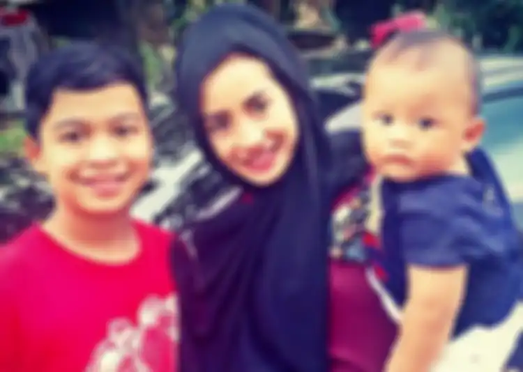 Shinta Bachir dan anaknya