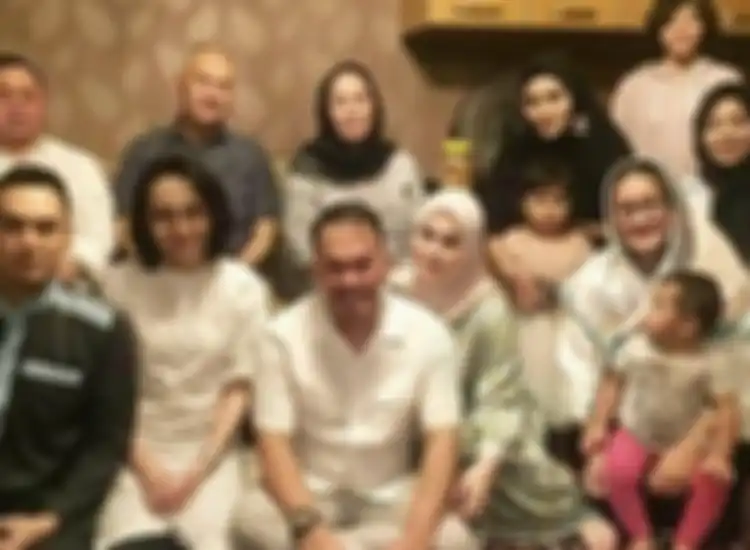 Keluarga Jennifer Dunn dekat dengan Faisal Harris