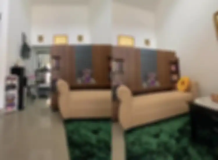 Rumah Rina Rosdiana, kakak tiri Syahrini