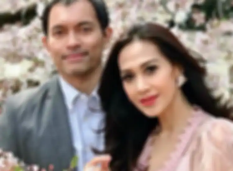 Diah Permatasari dan suami