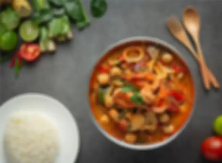 Bahaya keseringan makan makanan pedas