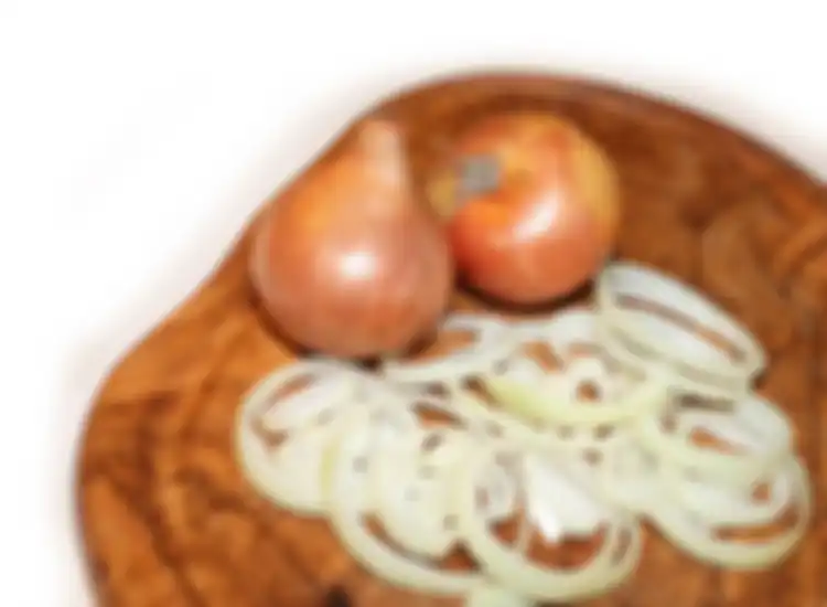 Bawang bombay bisa atasi infeksi telinga