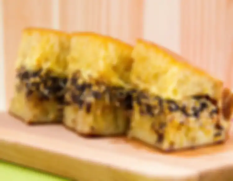 Martabak. Jawaban berapa martabak yang terjual enam sekawan, materi kelas 6 SD Tema 2.