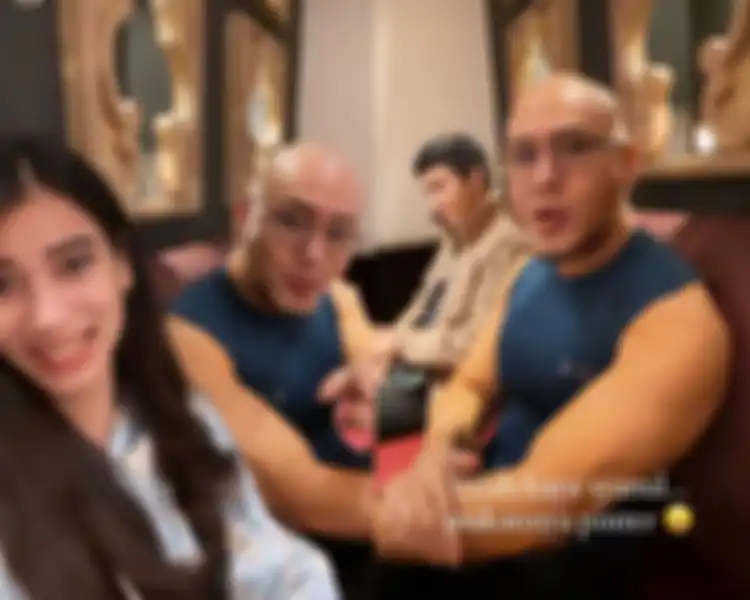 Azka makan bersama Deddy Corbuzier dan Sabrina Chairunissa