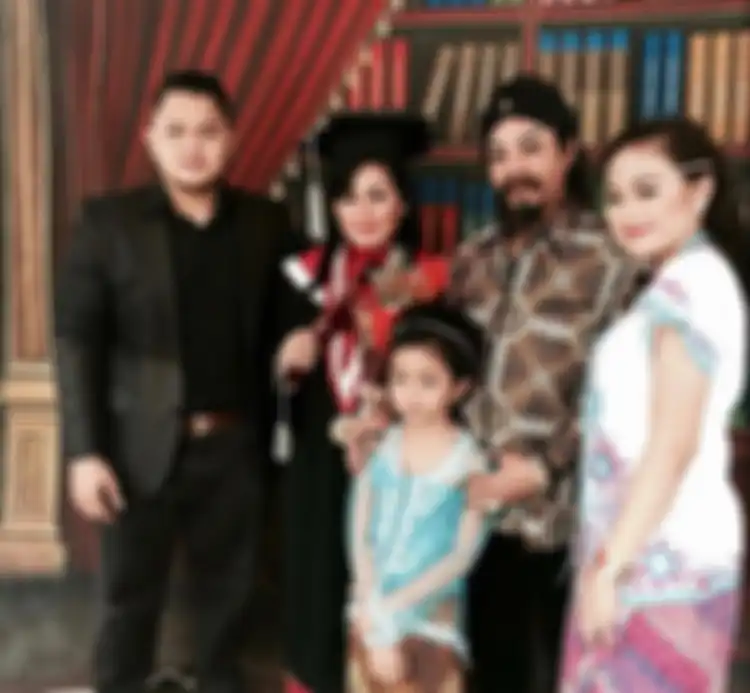Susi Indrawati ketika wisuda 