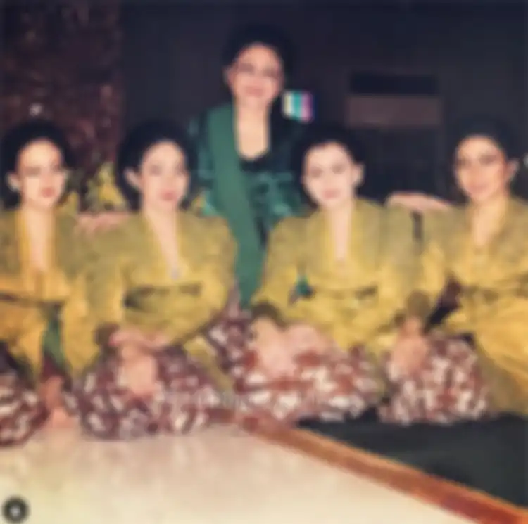 Halimah dan Ibu Tien Soeharto
