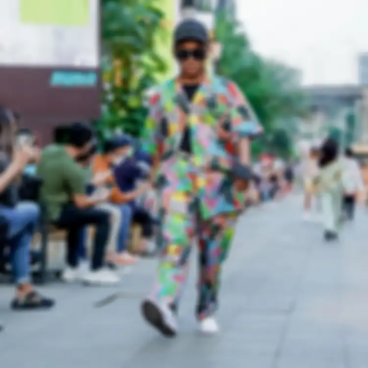 Penampilan Roy Citayam Fashion Week saat berlenggang di Fashion Sport Kuningan City yang digelar Sabtu (30/7/2022) kemarin. 