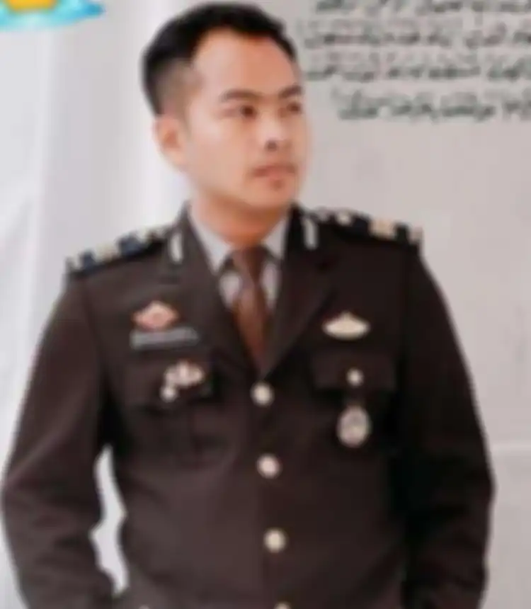 Foto jenazah AKP Novandi Arya terus ditangisi. Korban kecelakaan maut ini menjadi pejabat Polres Berau. Ada di Jakarta karena alasan ini.
