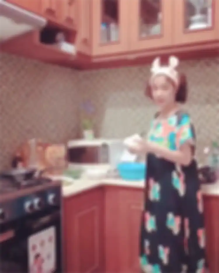 Dapur rumah Uut Permatasari