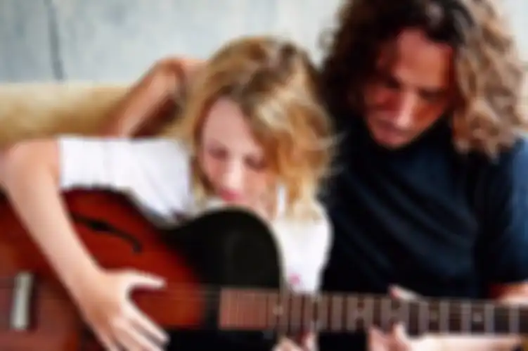 Chris Cornell bersama putranya Christopher
