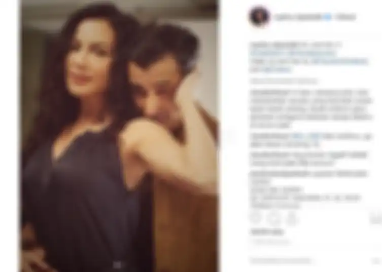 Foto mesra Sophia Latjuba dan Jeremy Thomas ketika di set Mata Batin 2