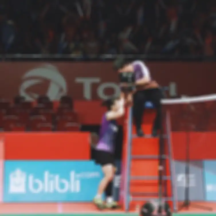 Greysia Polii sempat didiskualifikasi dari Olimpiade London 2012. Foto sikap Greysia Polii ke wasit jadi sorotan.