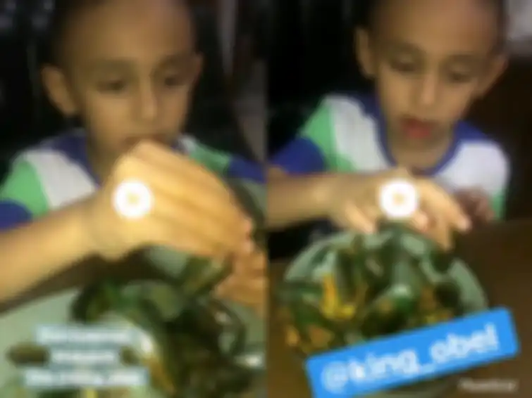 Menemani anak tiri santap kerang