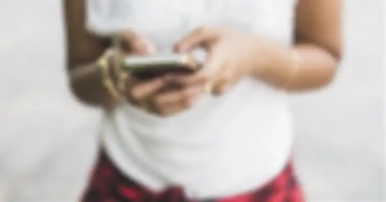 Mengatur jarak antara mata dan handphone