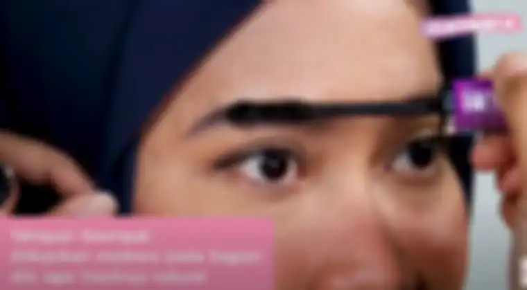 Rapikan dengan mascara alis