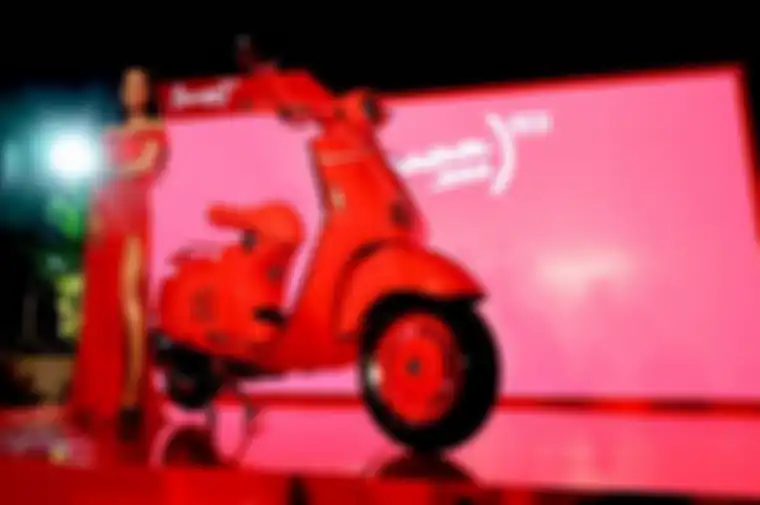 Vespa 946 RED