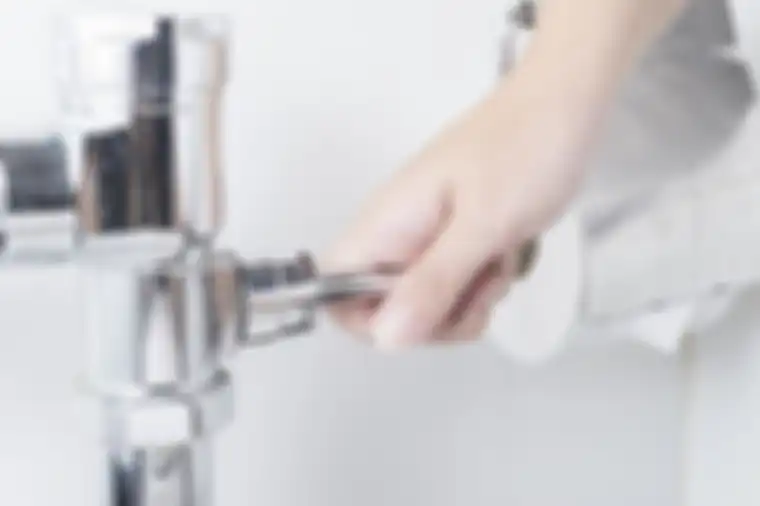 10+ Cara Hemat Energi di Rumah, Coba Gunakan Pancuran atau Shower untuk Mandi