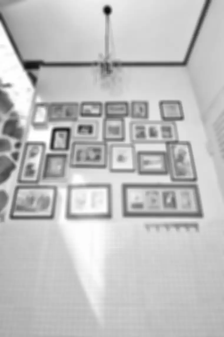 Art corner pun hadir di salah satu sudut kamar mandi.