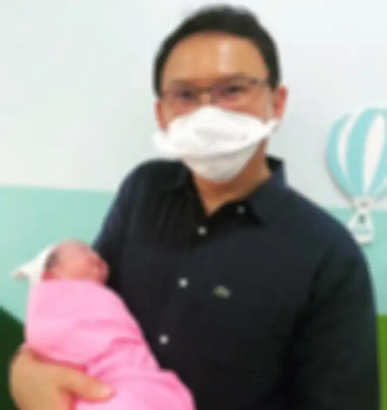 Foto Ahok yan pamer anak keduanya dari Puput Nastiti Devi viral di media sosial. Sikap putra sulung Veronica Tan, Nicholas Sean menjadi sorotan. 