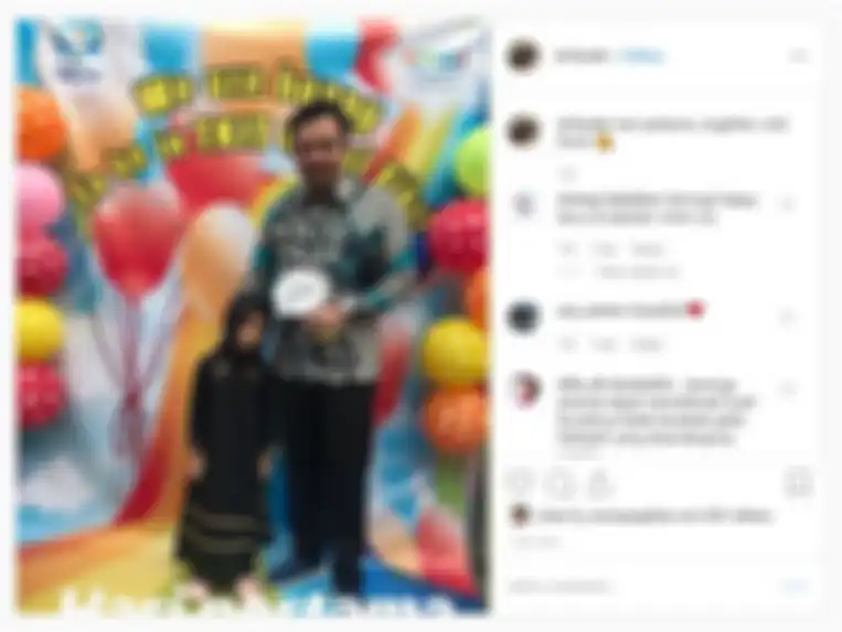Dokter Farabi bersama buah hatinya
