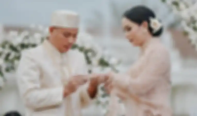 Kalina Ocktaranny dan Vicky Prasetyo menikah 1 tahun lalu