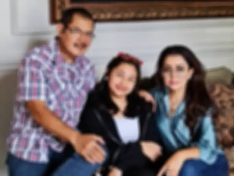 Mayangsari, Khirani, dan Bambang Trihatmodjo
