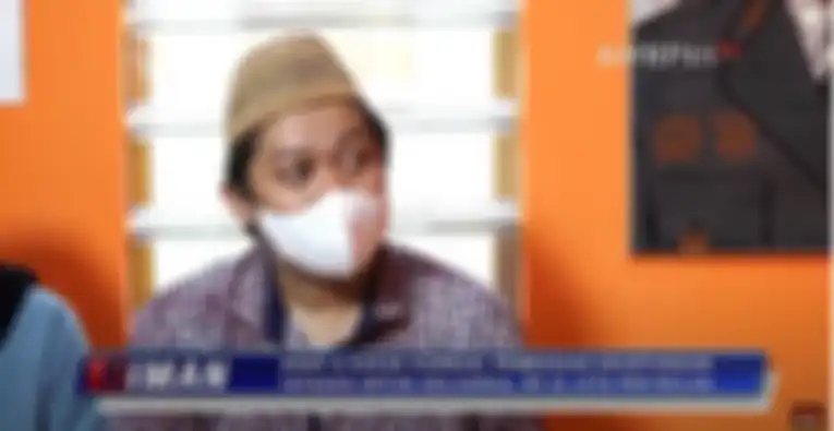 Perbincangan Aiman Witjaksono dan Yoris mengenai pembagian keuntungan yayasan.