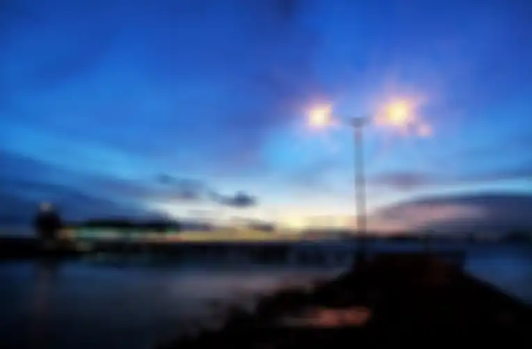 Senja di dermaga Pulau Pramuka.