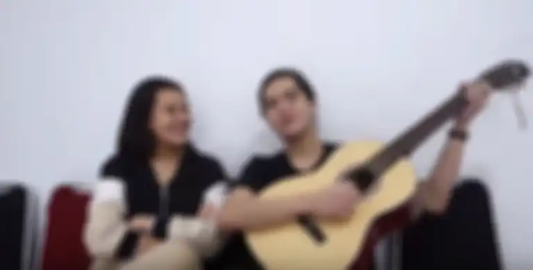Aaliyah Massaid dan Dul Jaelani