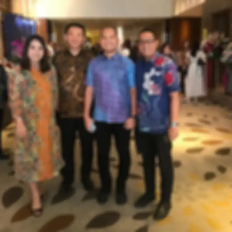 Penampilan terbaru bumil cantik Puput Nastiti Devi istri Ahok sang Bos Pertamina jelang melahirkan anak pertamanya